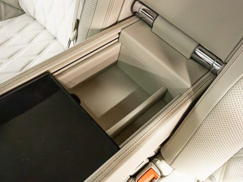 Used 2017 Bentley Mulsanne Speed image 32