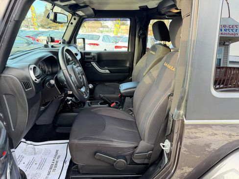 Used 2014 Jeep Wrangler Sahara w/ Connectivity Group image 11