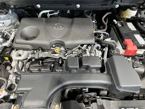 Certified 2024 Toyota RAV4 LE AWD/4WD image 21