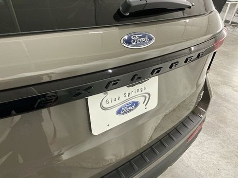 New 2026 Ford Explorer ST w/ Sun And Sound Package image 5