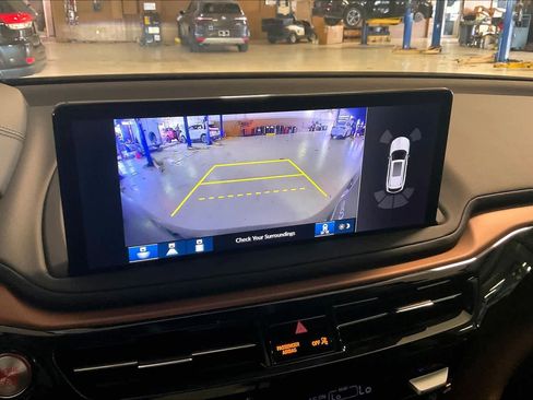 Used 2025 Acura MDX FWD w/ Technology Package image 27