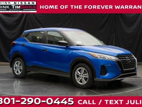 New 2025 Nissan Kicks Play S image 1