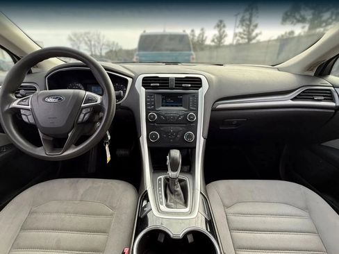 Used 2014 Ford Fusion S image 3