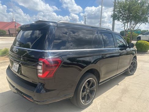 Used 2023 Ford Expedition Max Limited image 10