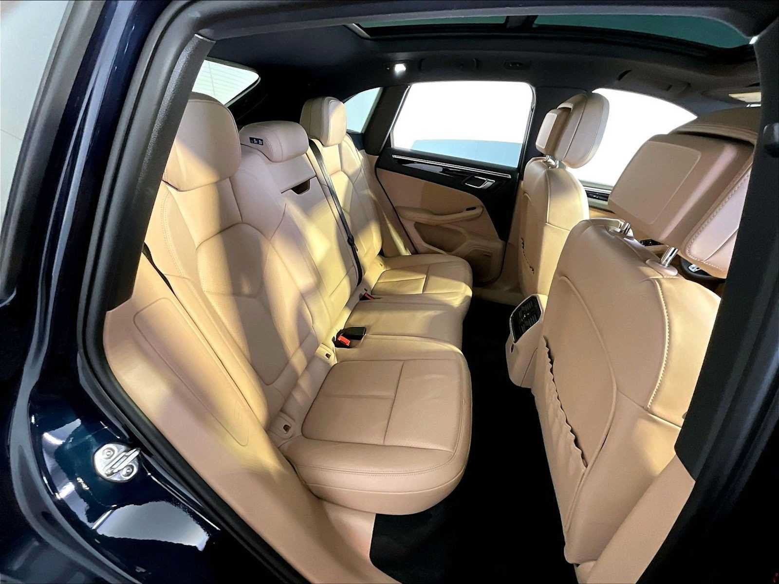 Certified 2021 Porsche Macan S w/ Premium Package Plus AWD/4WD image 23