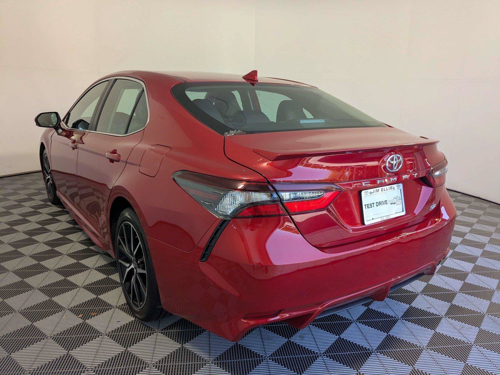 Certified 2023 Toyota Camry SE FWD image 7