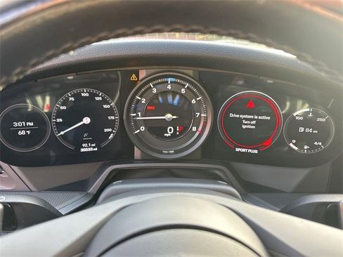Used 2022 Porsche 911 Carrera 4 image 10