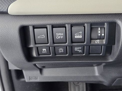 Used 2023 Subaru Forester Limited image 27