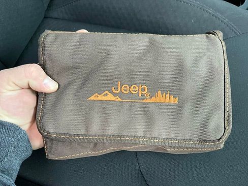 Used 2018 Jeep Wrangler Sport image 25