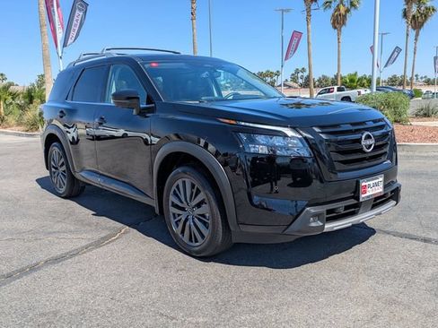 Certified 2025 Nissan Pathfinder SL w/ SL Premium Package FWD image 6
