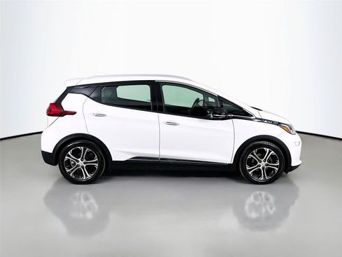 Used 2019 Chevrolet Bolt Premier w/ Infotainment Package FWD image 10