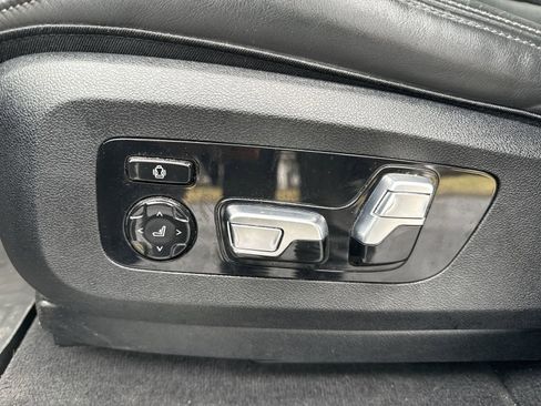 Used 2021 BMW X5 M50i w/ Executive Package image 13