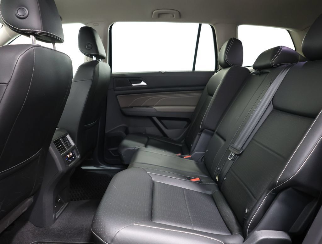 Certified 2023 Volkswagen Atlas SE w/ Black Wheel Package AWD/4WD image 24