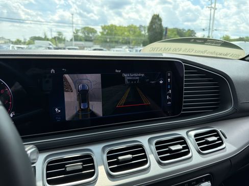 Used 2024 Mercedes-Benz GLS 450 4MATIC image 20