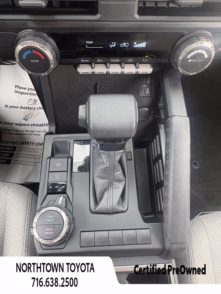 Used 2025 Toyota 4Runner SR5 AWD/4WD image 25