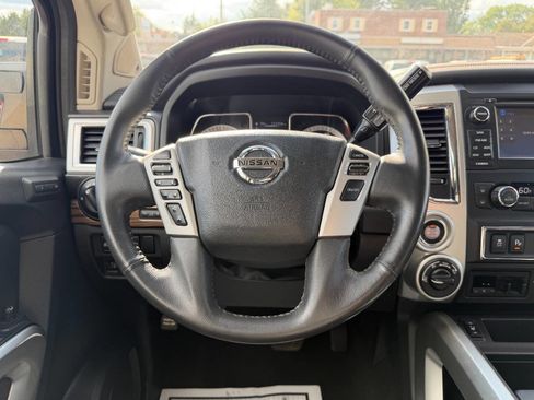 Used 2017 Nissan Titan SL w/ SL Towing Convenience Package AWD/4WD image 17