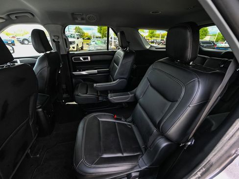 Certified 2024 Ford Explorer XLT w/ Equipment Group 202A AWD/4WD image 23