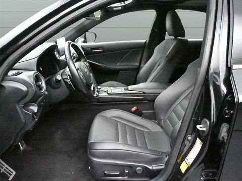 Used 2022 Lexus IS 350 F Sport image 9