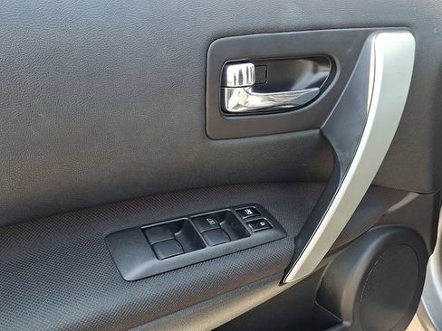Used 2013 Nissan Rogue SV w/ Premium Pkg AWD/4WD image 13