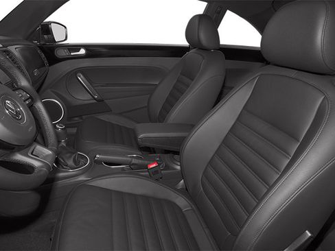Used 2013 Volkswagen Beetle Turbo FWD image 8