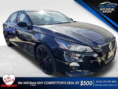Used 2022 Nissan Altima 2.5 SR w/ Midnight Edition Package