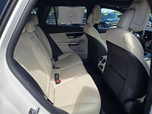 Used 2026 Mercedes-Benz GLC 300 4MATIC image 13