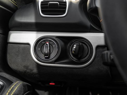 Used 2016 Porsche Cayman GT4 image 11