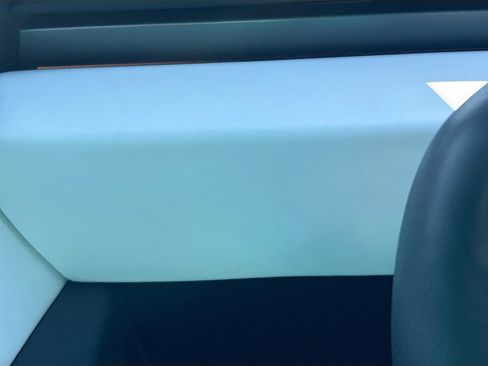 Used 2024 Tesla Cybertruck AWD Crew Cab image 31