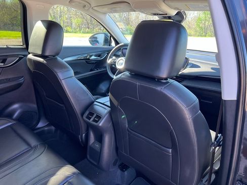 Used 2025 Buick Envision Preferred image 17