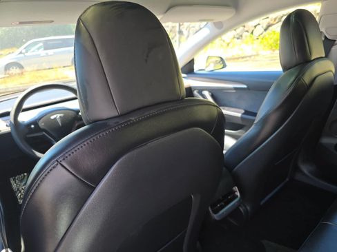Used 2021 Tesla Model 3 Standard Range Plus RWD image 9