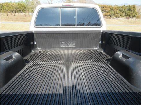 Used 2006 Ford F250 XL image 3