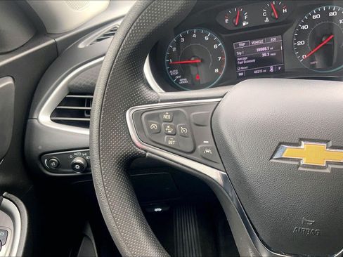 Used 2025 Chevrolet Malibu LT FWD image 19
