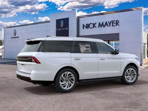 New 2027 Lincoln Navigator Premiere AWD/4WD image 6