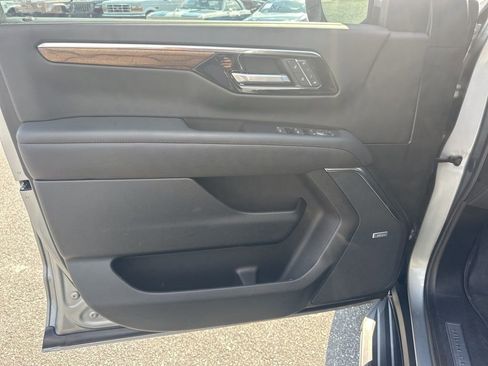 Used 2025 Chevrolet Tahoe High Country w/ Sun And Tow Package image 29