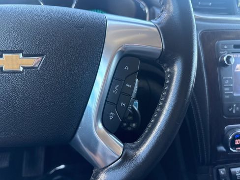 Used 2015 Chevrolet Traverse LT image 30