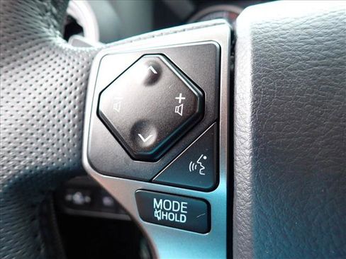 Used 2020 Toyota Tacoma SR5 w/ Technology Package AWD/4WD image 22