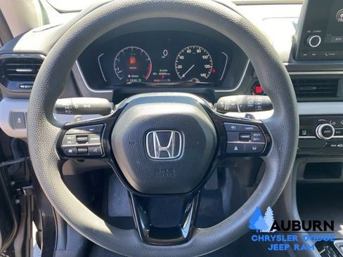 Used 2023 Honda Pilot LX image 35