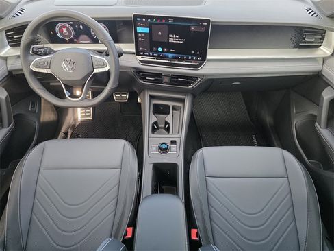 New 2026 Volkswagen Tiguan SE R-Line image 22