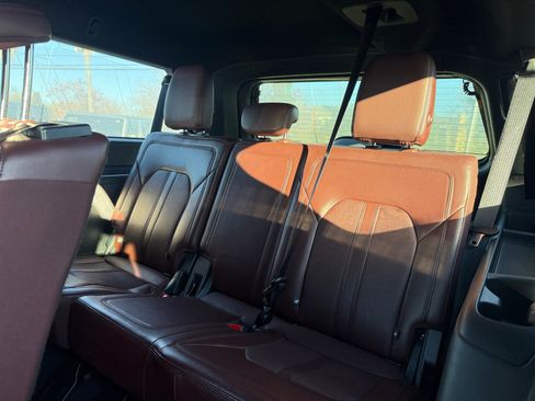 Used 2024 Ford Expedition Max Limited image 21