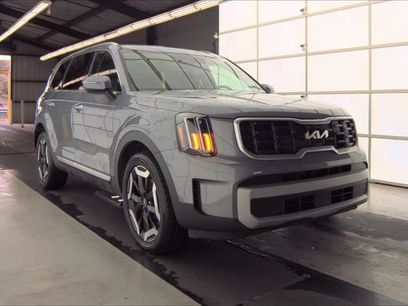 Used 2024 Kia Telluride S w/ S Sunroof Package