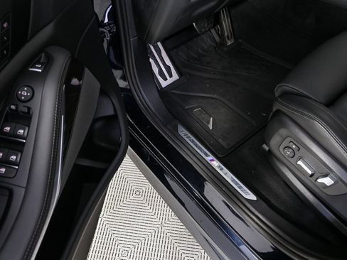 Used 2024 BMW X5 xDrive40i w/ M Sport Package image 9