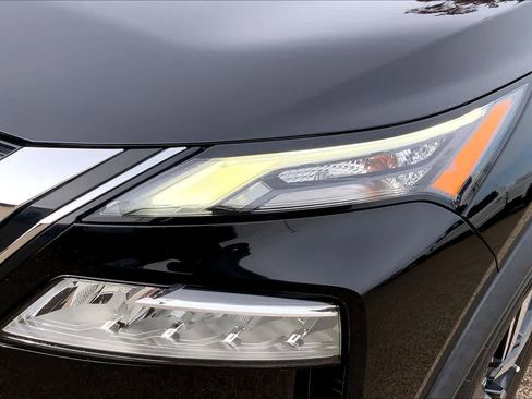 Used 2021 Nissan Rogue SL w/ Premium Package image 27