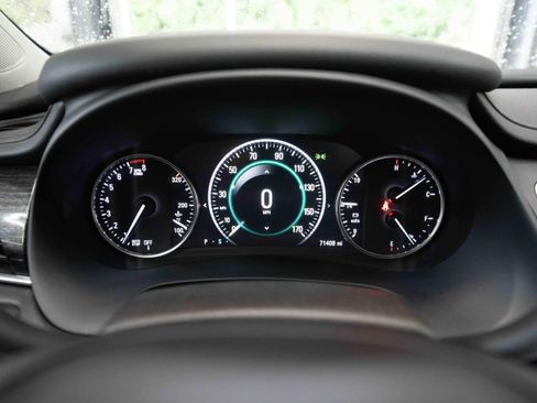 Used 2018 Buick LaCrosse Essence FWD image 16