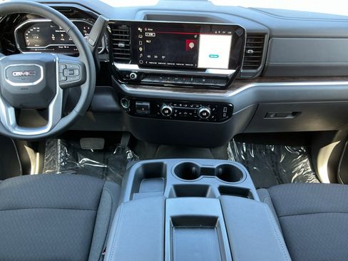 Used 2025 GMC Sierra 1500 Elevation AWD/4WD image 10