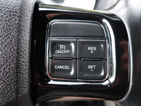 Used 2020 Dodge Grand Caravan SXT FWD image 27