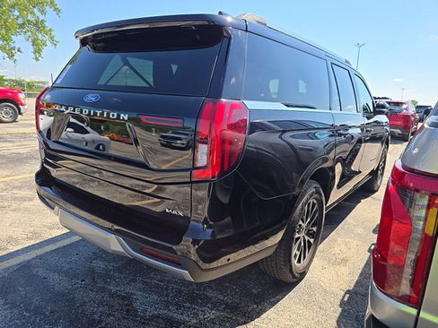 Used 2025 Ford Expedition Max Platinum AWD/4WD image 9