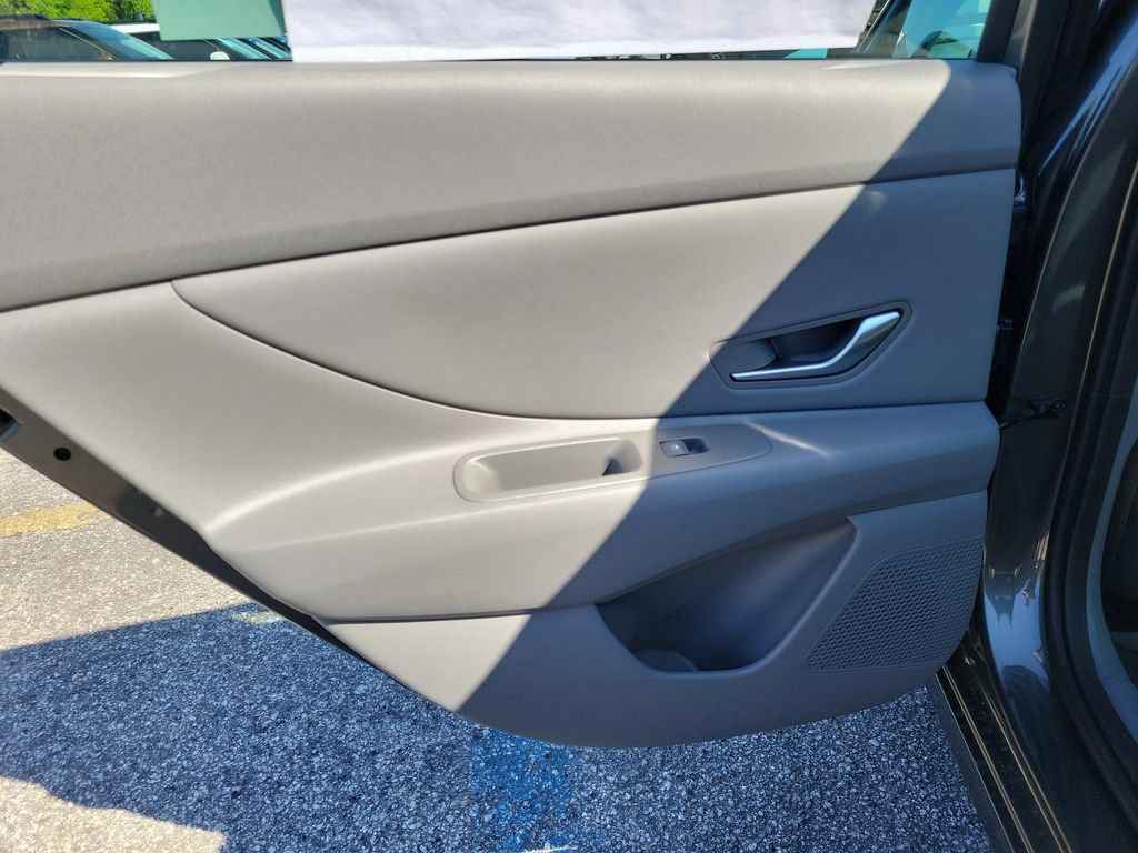 Used 2026 Hyundai Elantra Sport w/ Cargo Package FWD image 7
