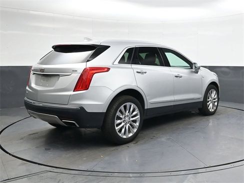 Used 2017 Cadillac XT5 Platinum image 4