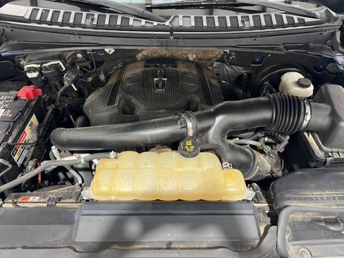 Used 2019 Lincoln Navigator Select w/ Technology Package image 28