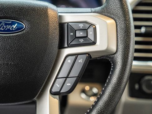 Used 2015 Ford F150 Lariat w/ Equipment Group 501A Mid AWD/4WD image 29